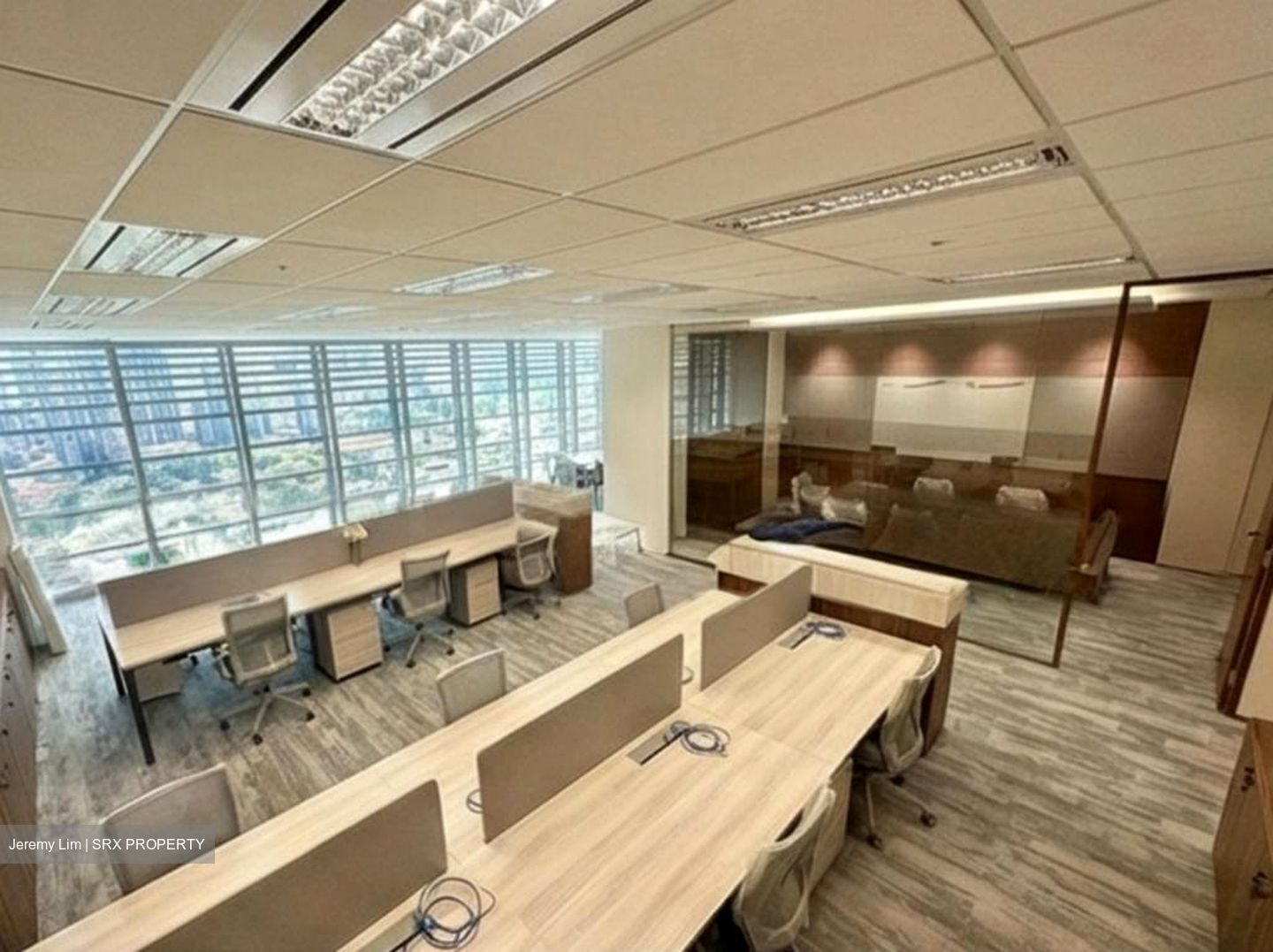 North Canal Road (D1), Office #512735381